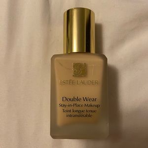 Estée Lauder double wear foundation